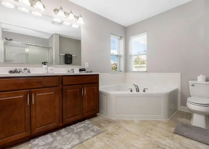 Modern 4br Near Airport Columbus